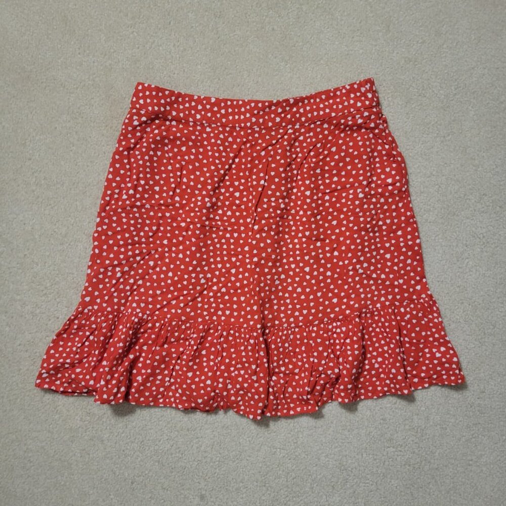 Pieces Women's Red and White Heart Print Mini Skirt, Size Medium